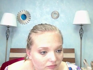 SuziMuni on cam for live nude video chat
