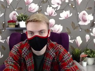 TobyCoole on cam for live nude video chat