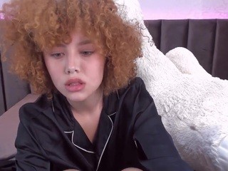 ZenaLeee on cam for live nude video chat