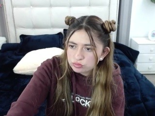 Allison-Roberts on cam for live nude video chat