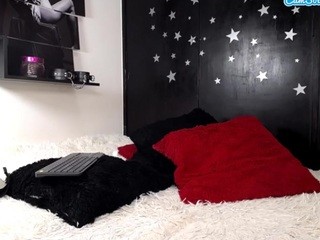 Angeliina-Smith on cam for live nude video chat