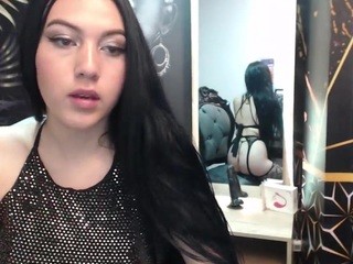 Annie-Brownn on cam for live nude video chat