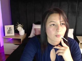 Emi-Suky on cam for live nude video chat