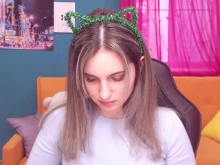 LauraFlowers on cam for live nude video chat