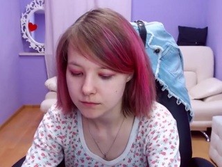 LittleBirdie on cam for live nude video chat