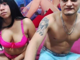 Mia-Odinn on cam for live nude video chat