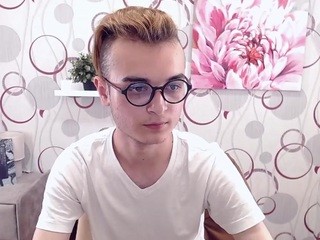 RonKit on cam for live nude video chat