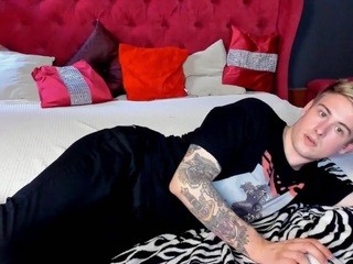 SolomonKen on cam for live nude video chat