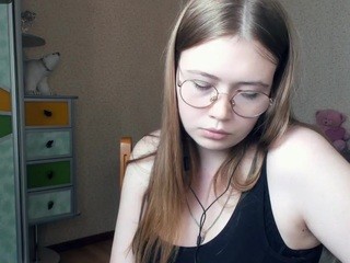 ViolettaCross on cam for live nude video chat