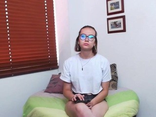 Baby-Cheerry on cam for live nude video chat