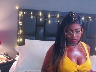 Canela , ♥ on cam for live nude video chat