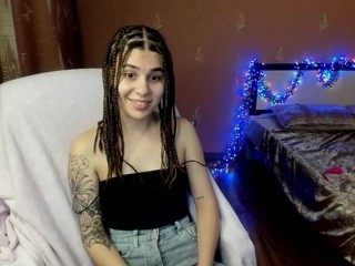 CrazyLolaX on cam for live nude video chat