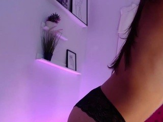 Cristal-dikerson2 on cam for live nude video chat