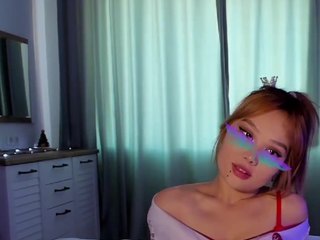 DiaSun on cam for live nude video chat