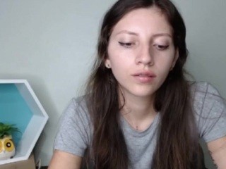 ?, Elizabeth 18 on cam for live nude video chat