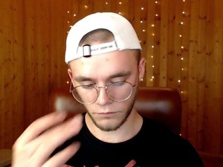 HugoBrad on cam for live nude video chat