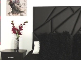 Inna-Blair on cam for live nude video chat