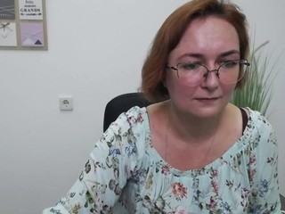 IvannaRich on cam for live nude video chat