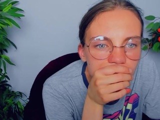 Kaaatrin on cam for live nude video chat