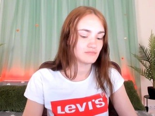 Missy-Eva on cam for live nude video chat