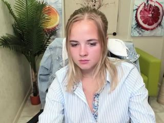 PelagieSweet on cam for live nude video chat