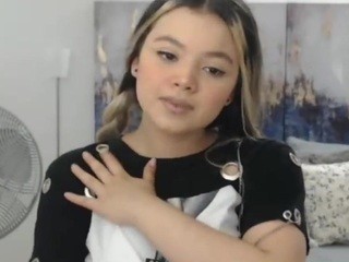ScarlettHudsson on cam for live nude video chat