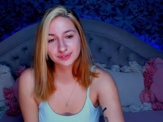 BoniMails on cam for live nude video chat