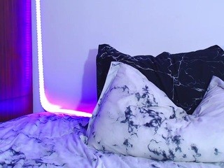 Bonnie28x on cam for live nude video chat