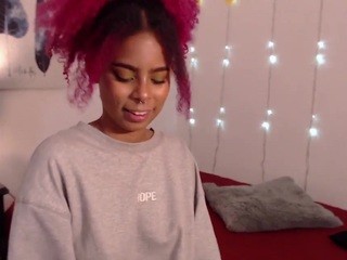 ʟ, ᴜᴛʜɪᴇɴ ♥ on cam for live nude video chat