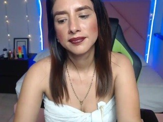 camila-22 on cam for live nude video chat