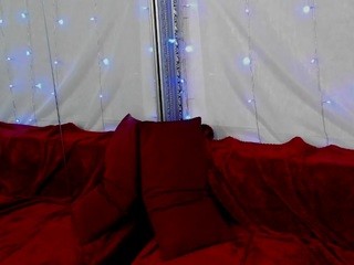 Eve-cutie on cam for live nude video chat