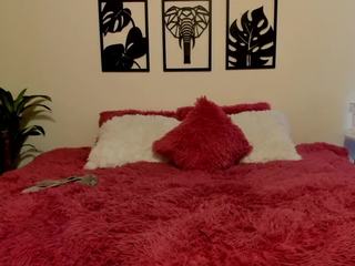 ?, Nicole Robin? on cam for live nude video chat