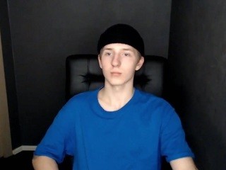 frankchill on cam for live nude video chat