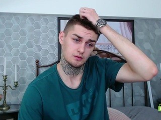 ian-white on cam for live nude video chat