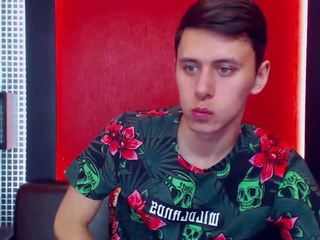LeoRogerd on cam for live nude video chat