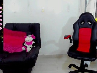 Sarah-Small on cam for live nude video chat