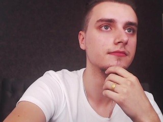 SimonKlark on cam for live nude video chat