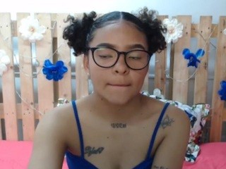 Srta-Smith on cam for live nude video chat
