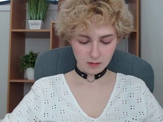 SunLoveee on cam for live nude video chat