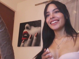 Valen , ♥ Toro on cam for live nude video chat