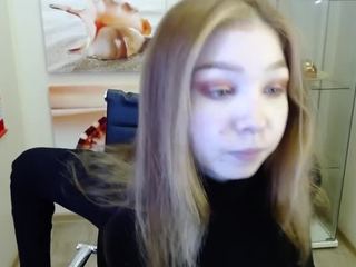 Alisa-Foxy on cam for live nude video chat