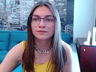 EmilySyde on cam for live nude video chat