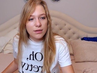 MelissaVert on cam for live nude video chat