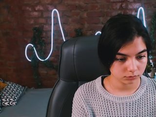 MissEmilia on cam for live nude video chat