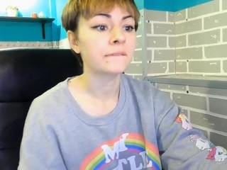 SnowwhiteEmma on cam for live nude video chat