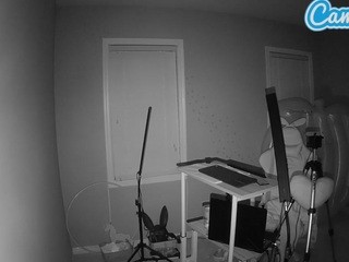 voyeurcam-sexy-little-ana on cam for live nude video chat