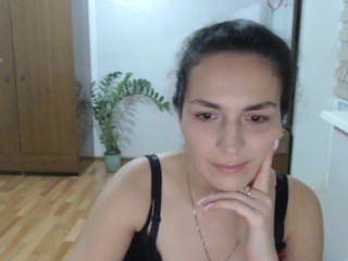 AngelaMaroon on cam for live nude video chat
