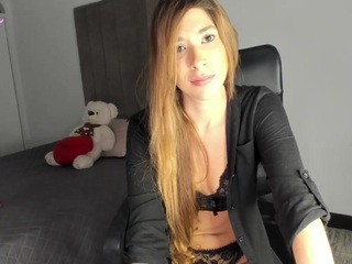 BellaRhoades on cam for live nude video chat