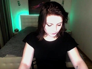 Helen-Jackson on cam for live nude video chat
