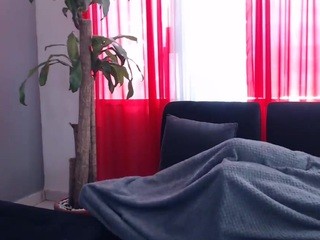 mellannysweethot on cam for live nude video chat